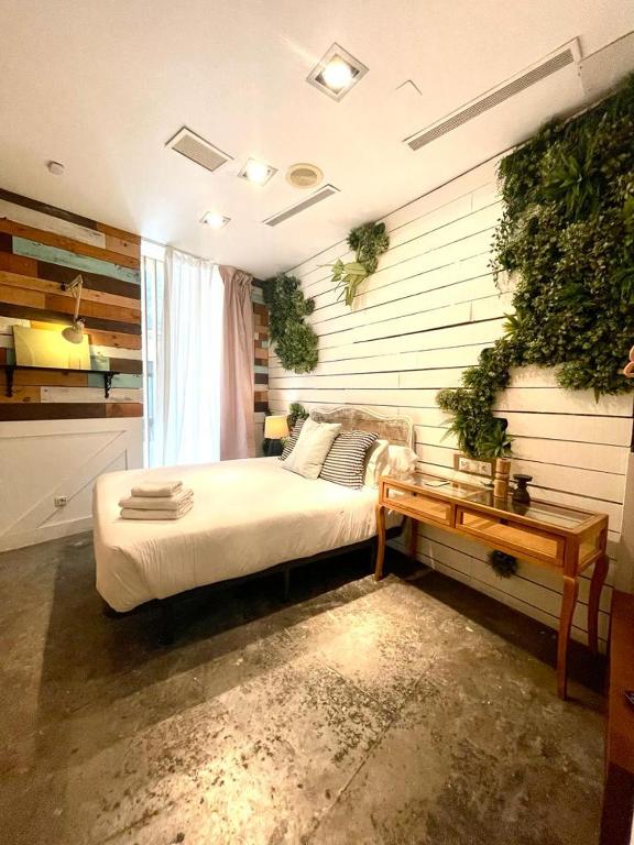 Hotels in Madrid with chargers for electric cars