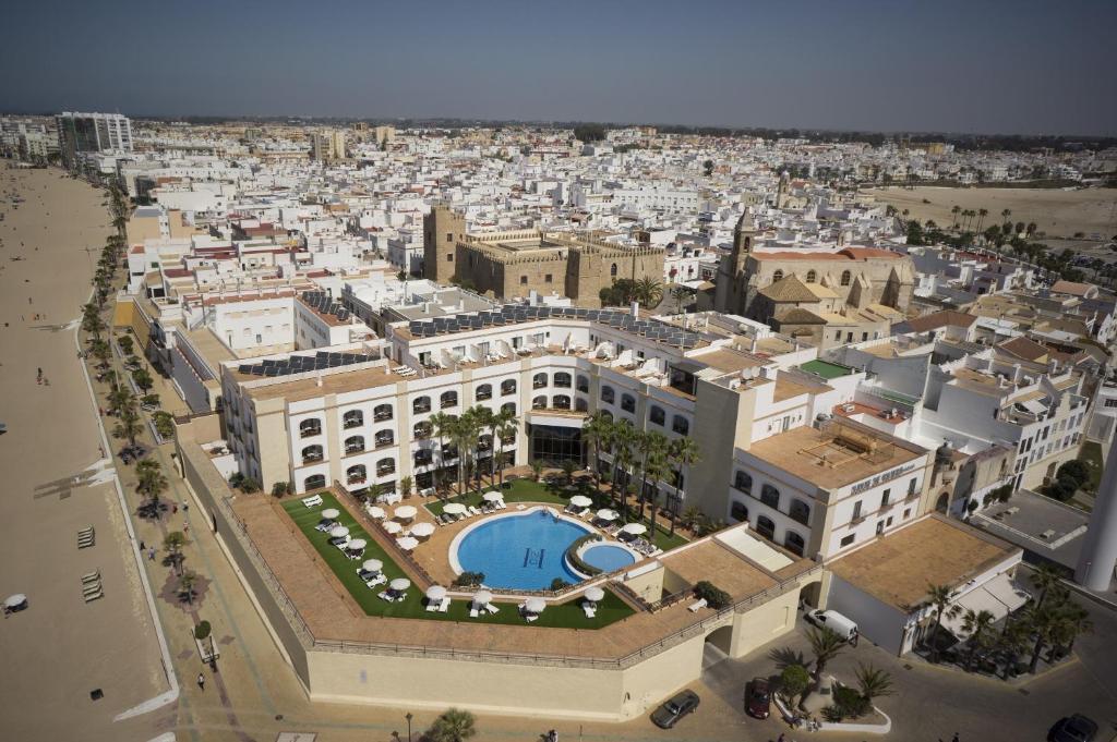 Hotel a Rota con caricabatterie per auto elettriche