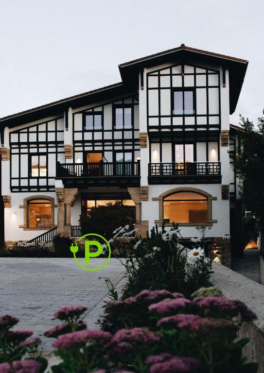Hotel a Donostia  con caricabatterie per auto elettriche