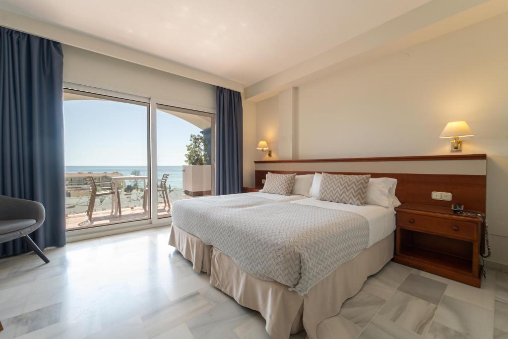 Hotel a Loma Del Monte con caricabatterie per auto elettriche