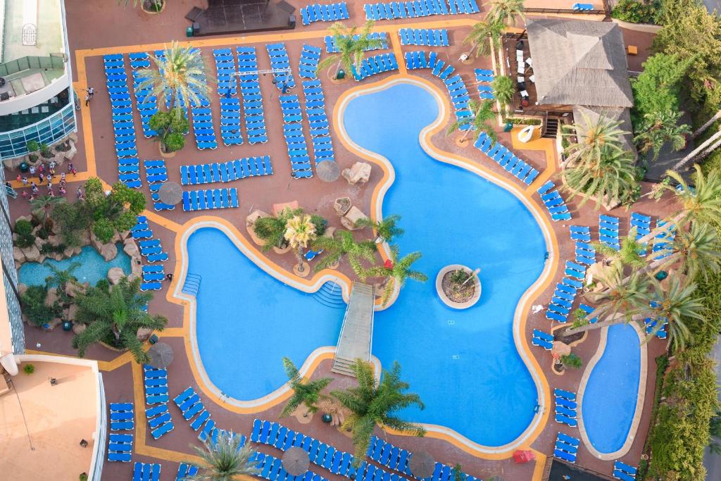 Hotel a Benidorm con caricabatterie per auto elettriche