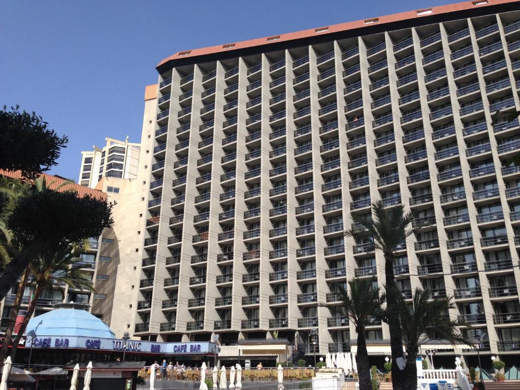 Hotel a Benidorm con caricabatterie per auto elettriche