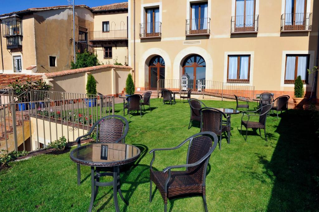 Hotels in Segovia with chargers for electric cars