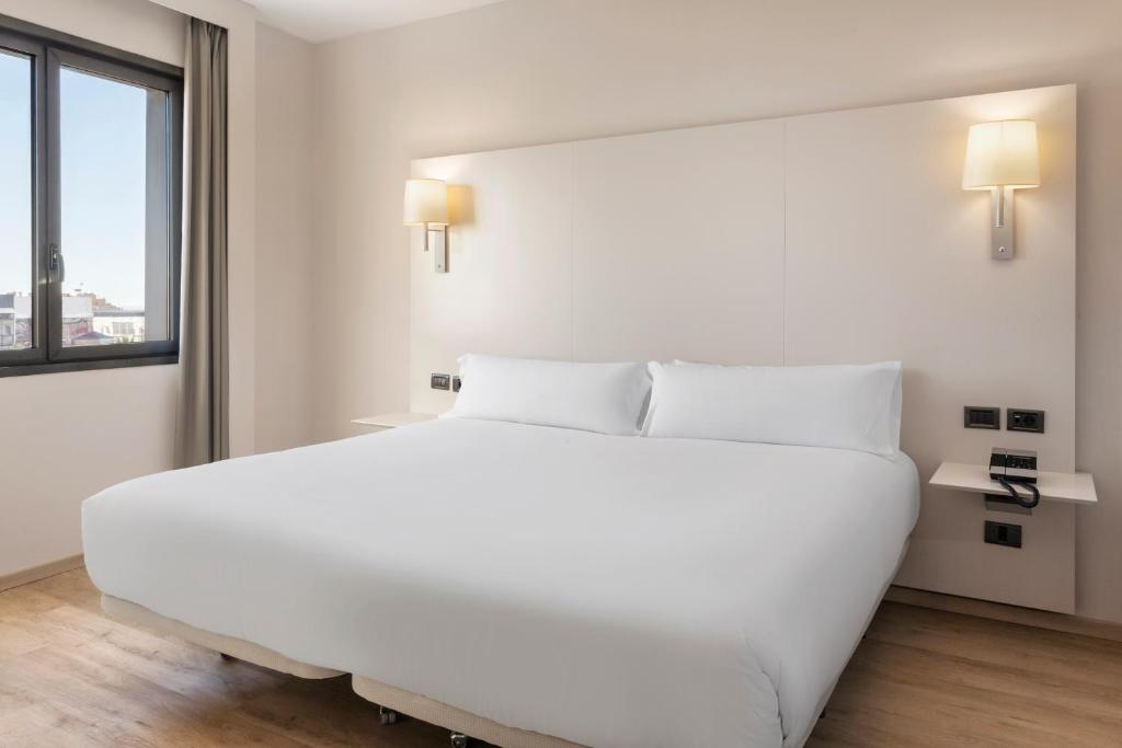 Hotel a Elx con caricabatterie per auto elettriche