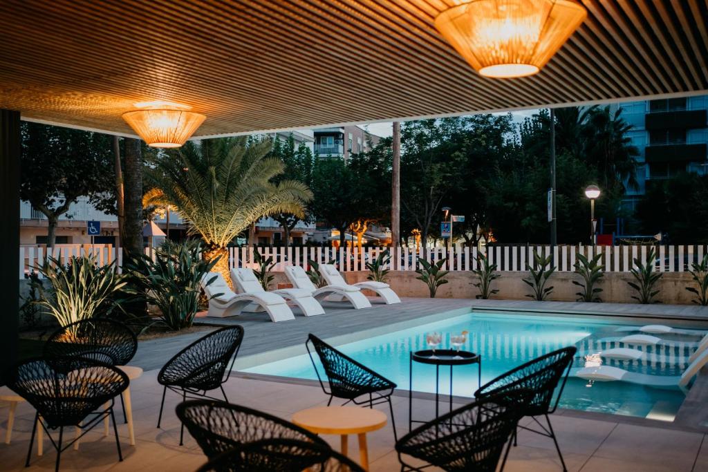Hotel a Camping Costa Blanca con caricabatterie per auto elettriche