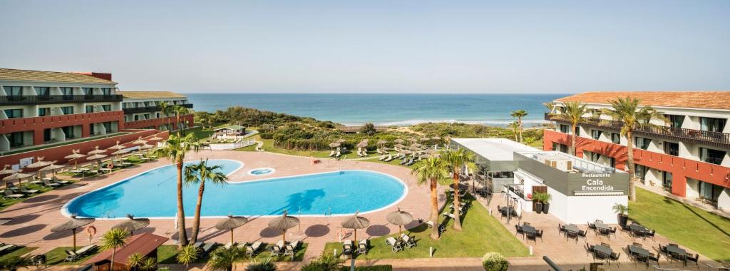 Hotel a Conil De La Frontera con caricabatterie per auto elettriche