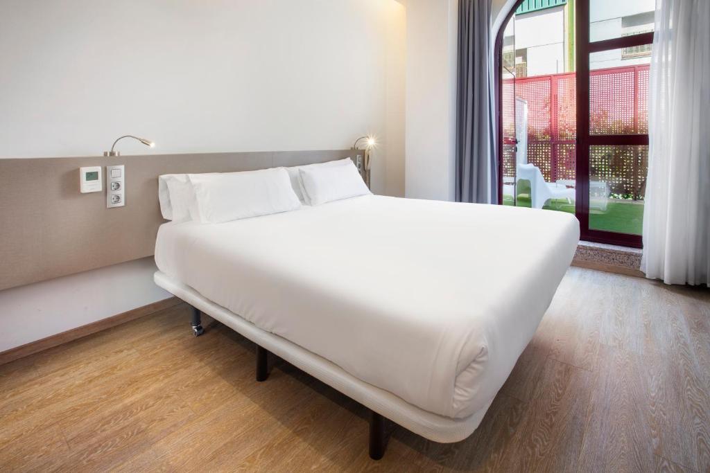 Hotels a Fuenlabrada amb carregadors per a cotxes elèctrics