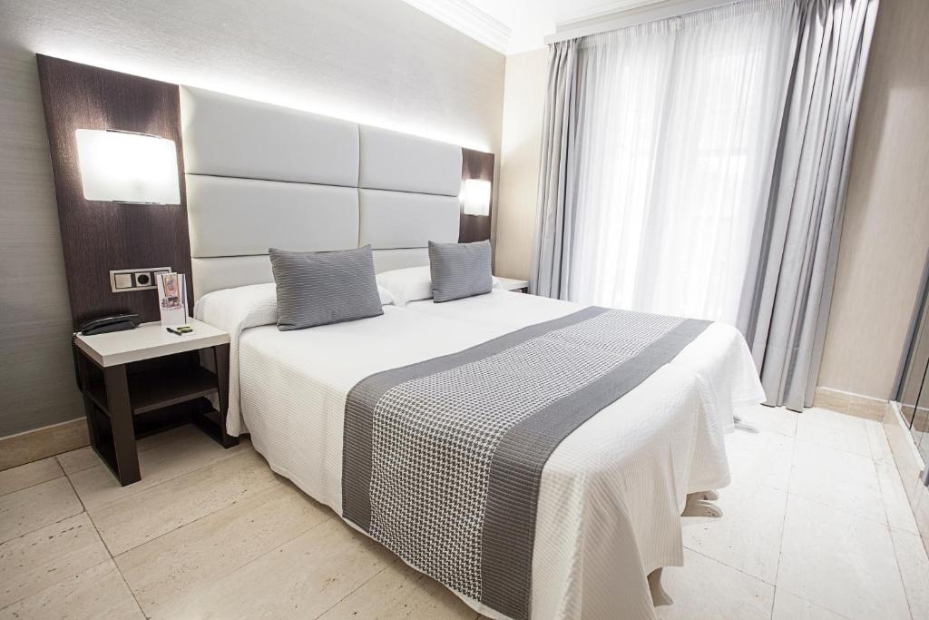 Hotel a Pamplona con caricabatterie per auto elettriche