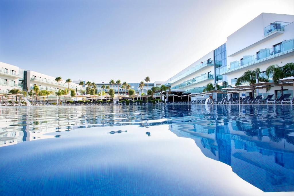 Hotel a Conil De La Frontera con caricabatterie per auto elettriche