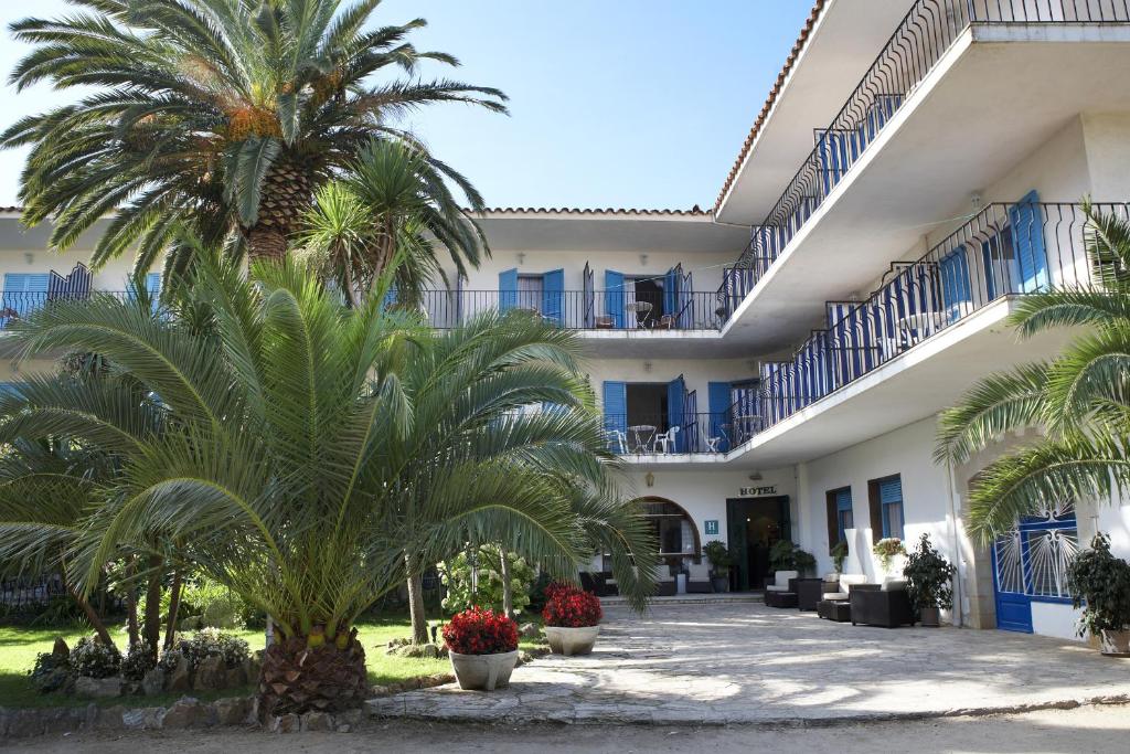 Hotel a Platja D'aro con caricabatterie per auto elettriche