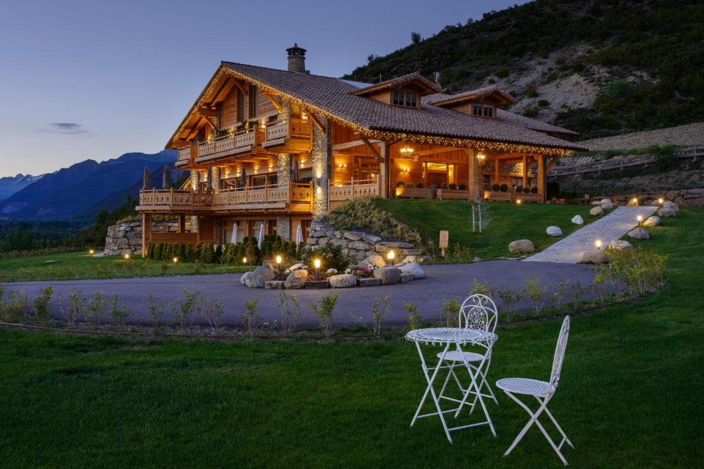 Hotel a Sorripas con caricabatterie per auto elettriche