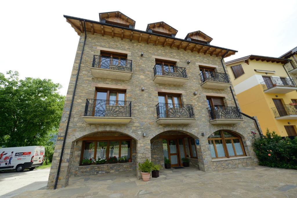 Hotel a Viu con caricabatterie per auto elettriche
