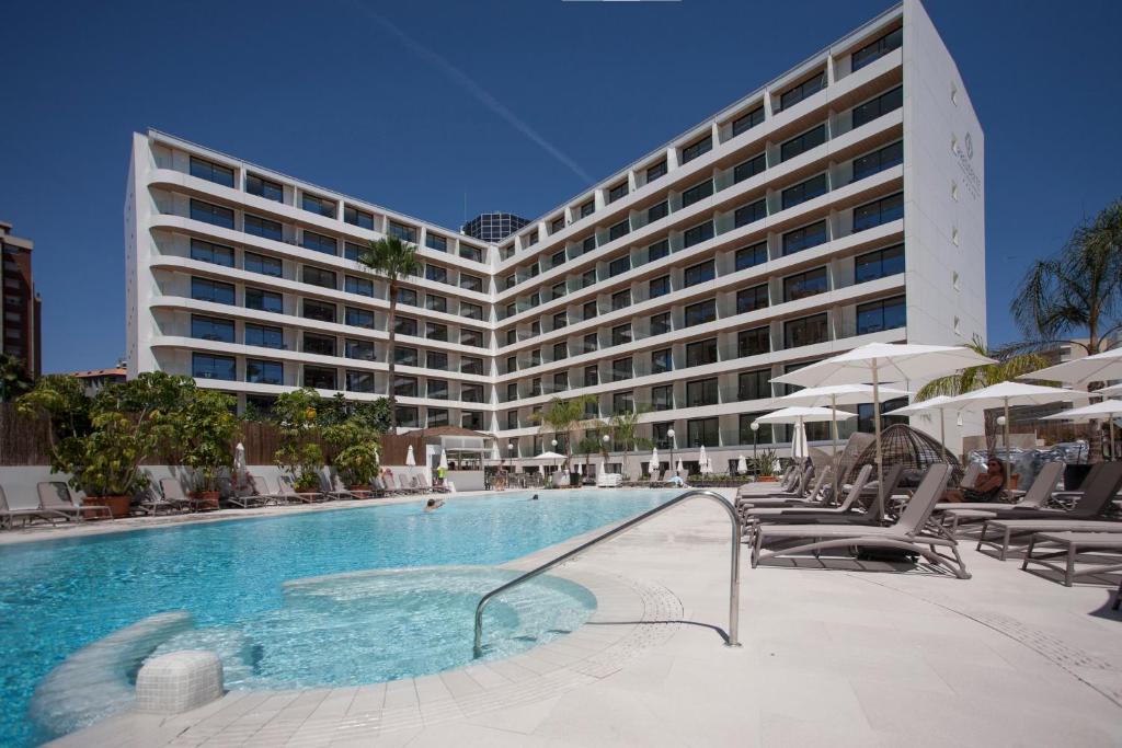 Hotel a Benidorm con caricabatterie per auto elettriche