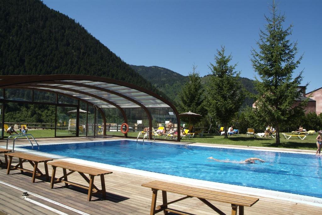 Hotel a Vaqueira con caricabatterie per auto elettriche
