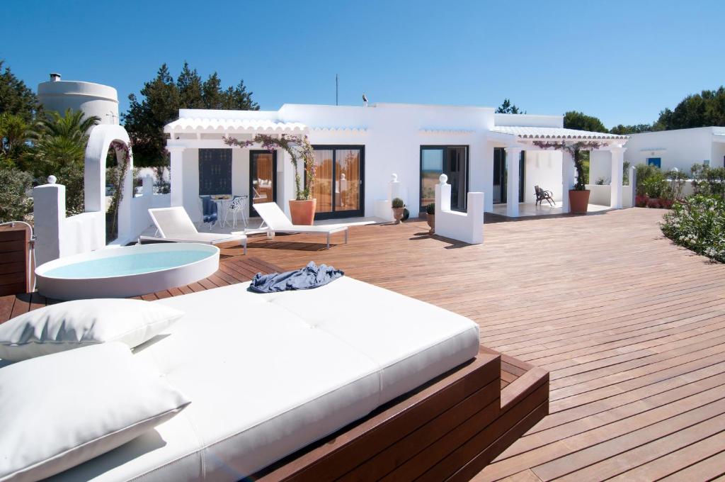 Hotel a Sant Francesc De Formentera con caricabatterie per auto elettriche