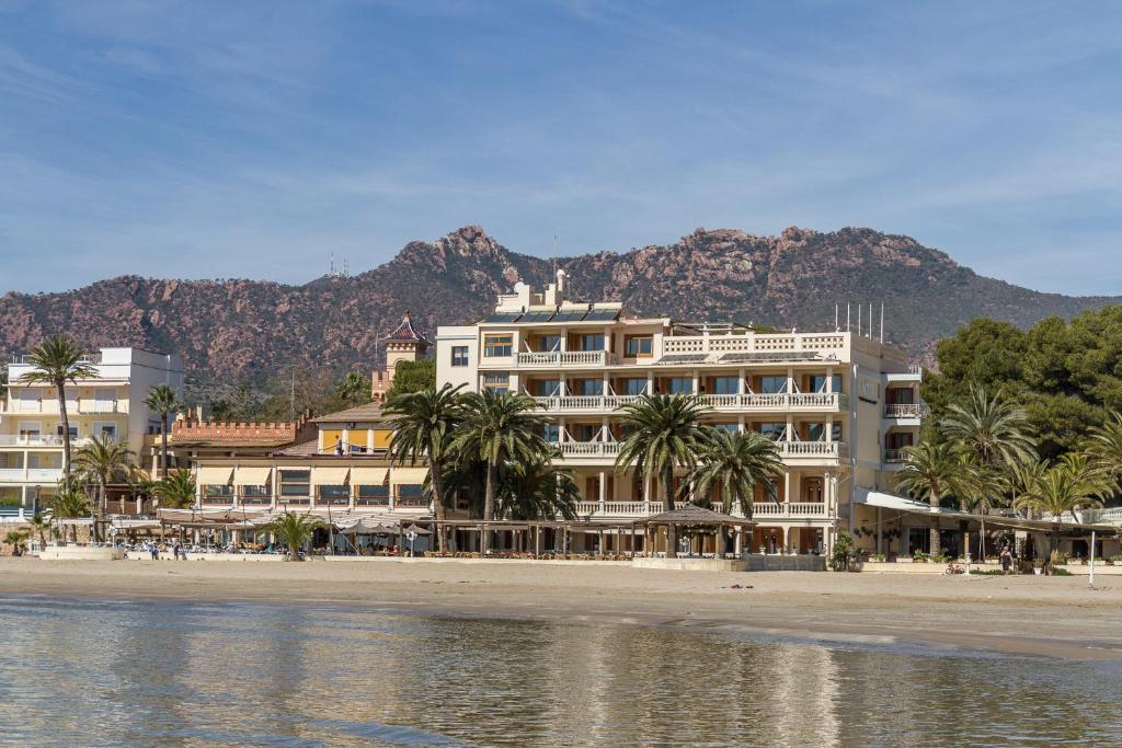 Hoteles en BenicÀssim con cargadores para coches eléctricos