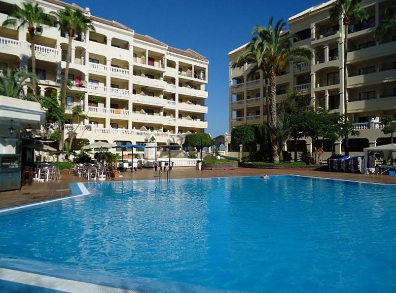 Hotel a Playa De Los Cristianos con caricabatterie per auto elettriche