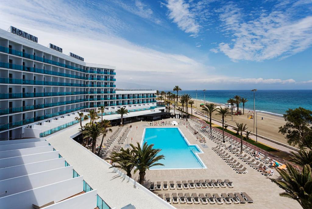 Hotel a Urbanizacion Roquetas De Mar con caricabatterie per auto elettriche