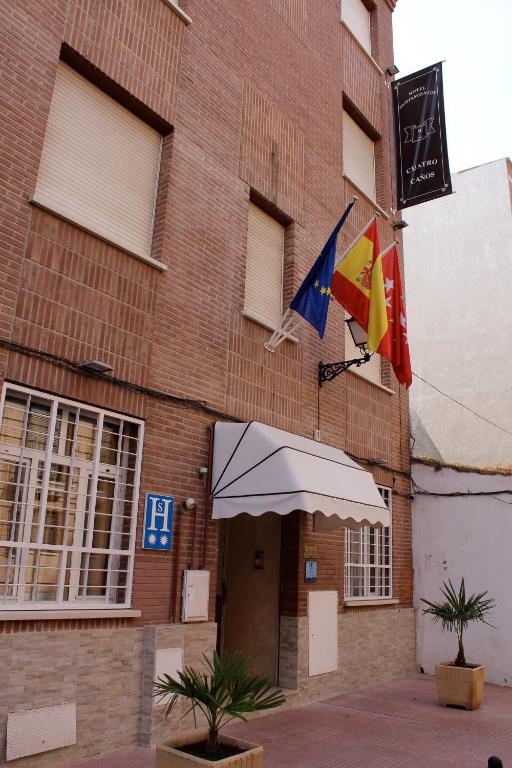 Hotel a Alcalá De Henares con caricabatterie per auto elettriche