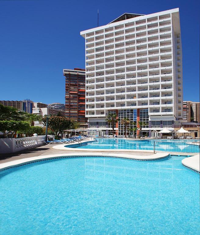 Hotel a Benidorm con caricabatterie per auto elettriche