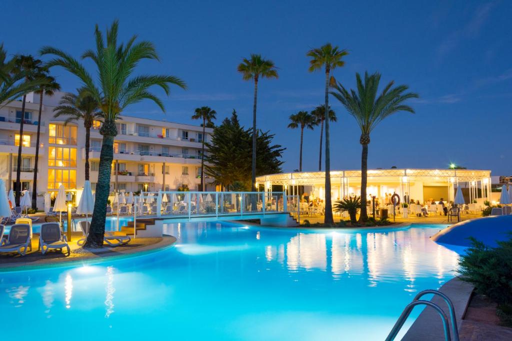 Hotel a Sa Coma con caricabatterie per auto elettriche