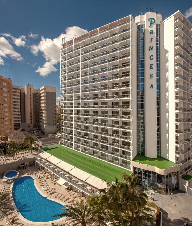 Hotel a Benidorm con caricabatterie per auto elettriche