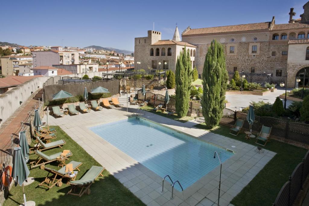 Hotel a Plasencia con caricabatterie per auto elettriche