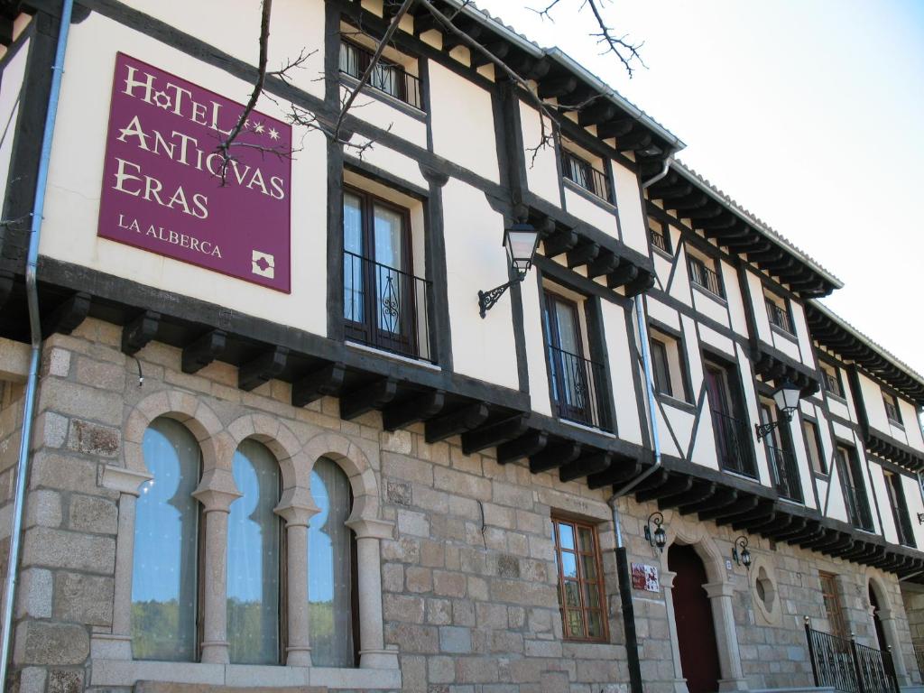 Hotel a La Alberca con caricabatterie per auto elettriche