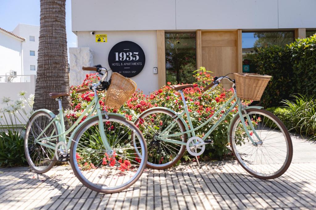 Hotel a Roses con caricabatterie per auto elettriche