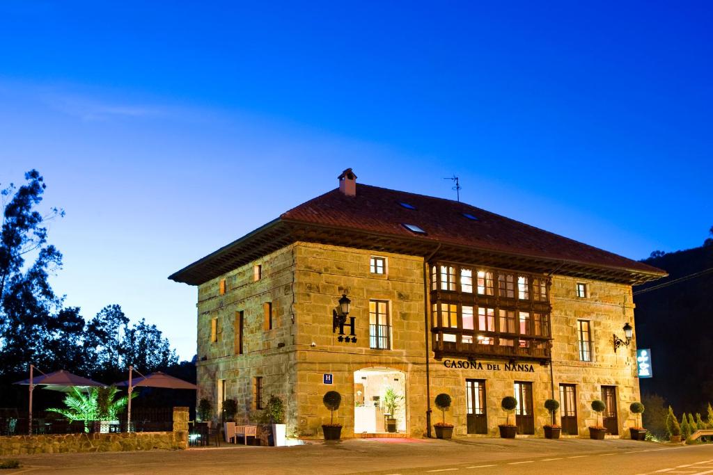Hotel a Riclones con caricabatterie per auto elettriche