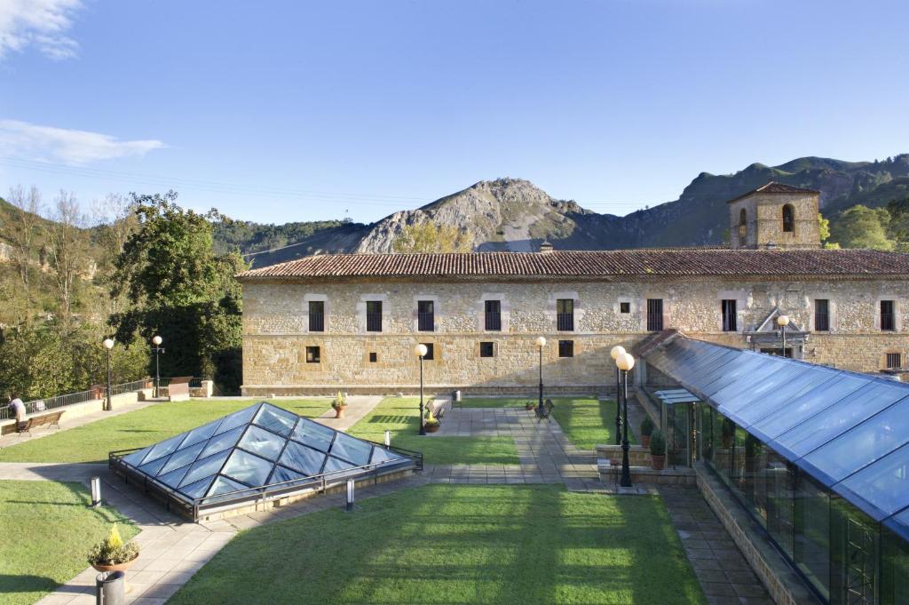 Hotel a Cangas De Onis con caricabatterie per auto elettriche