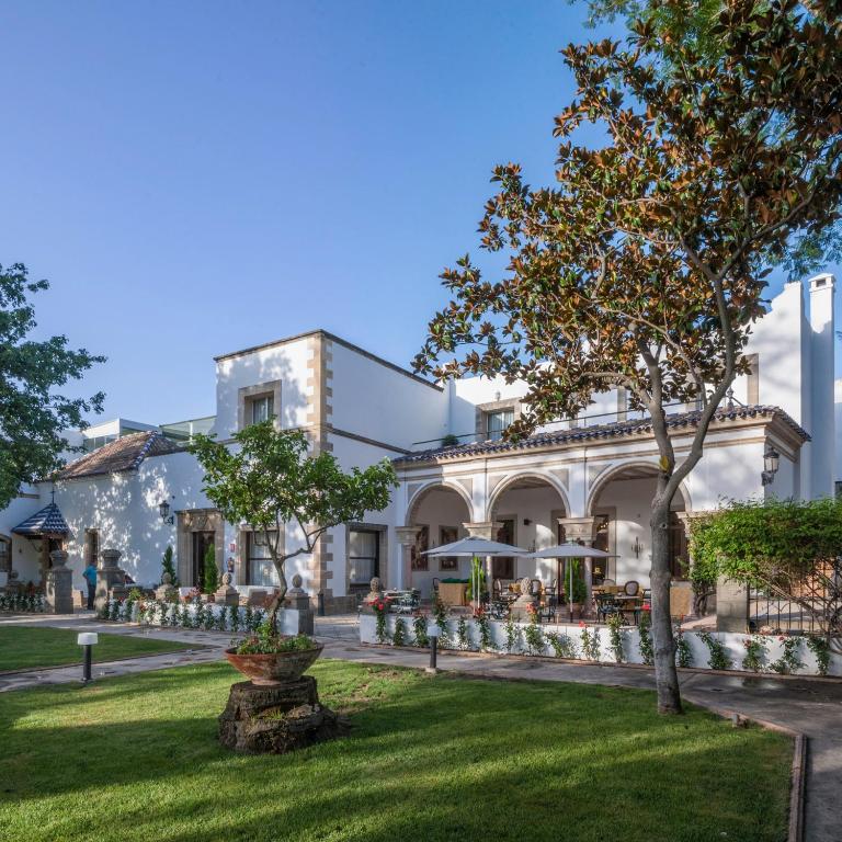 Hotel a Vistahermosa con caricabatterie per auto elettriche