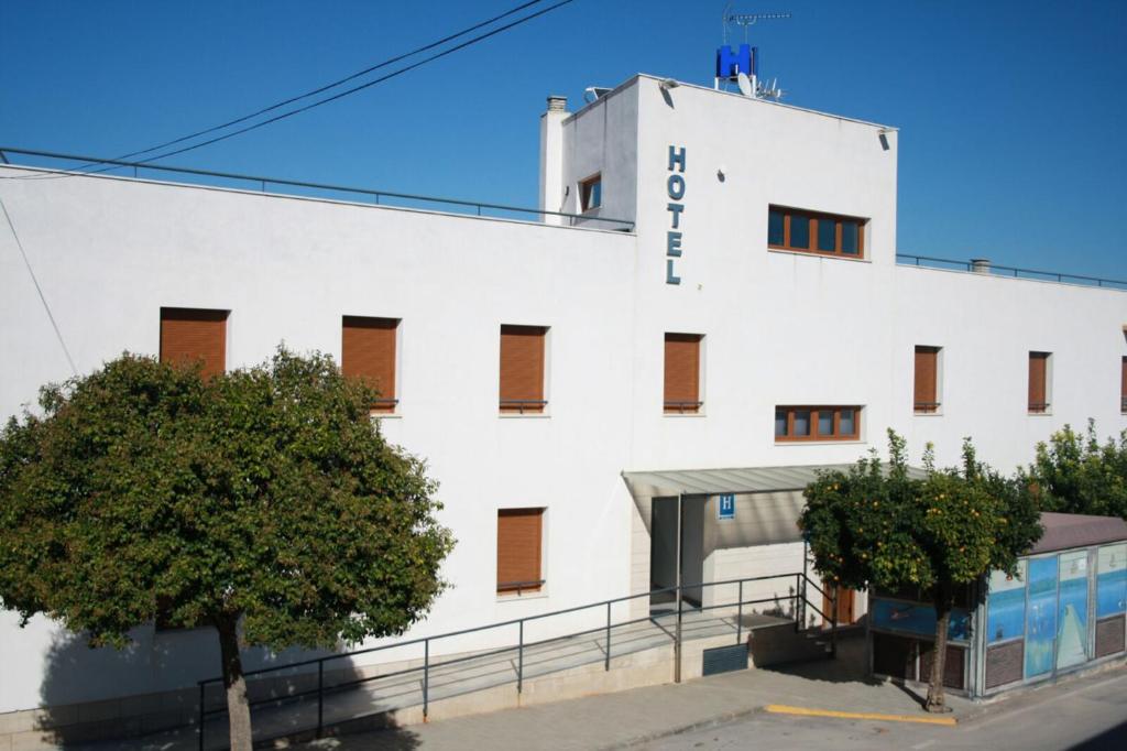 Hotel a La Lantejuela con caricabatterie per auto elettriche