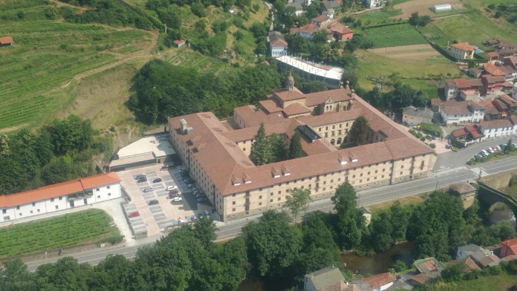 Hotel a Villardelantero con caricabatterie per auto elettriche