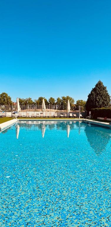 Hotels in El Cortijo De San Isidro with chargers for electric cars