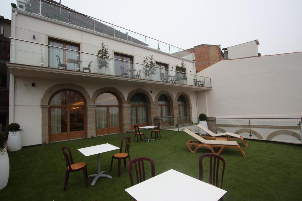 Hotel a Guissona con caricabatterie per auto elettriche