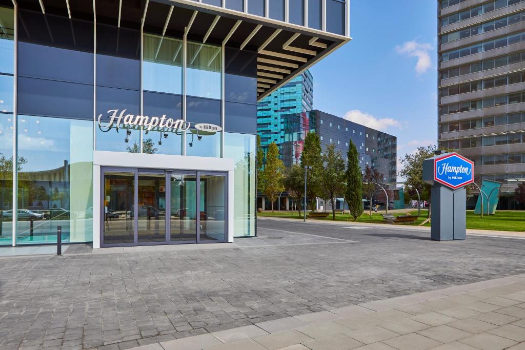 Hotel a Hospitalet De Llobregat,l' con caricabatterie per auto elettriche