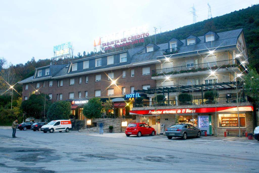 Hotel a Sotogayoso con caricabatterie per auto elettriche