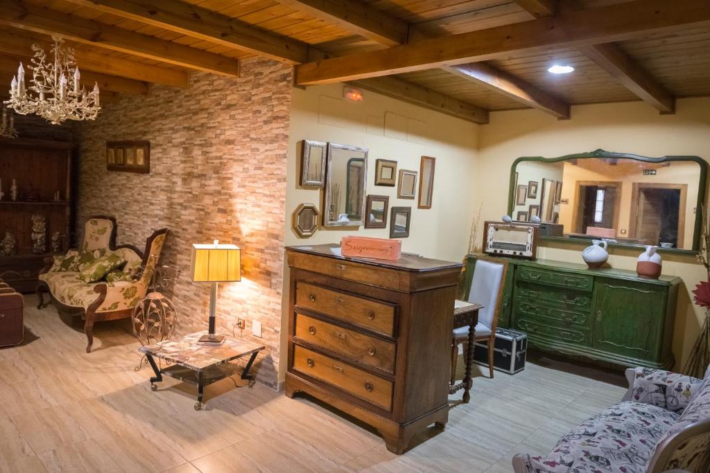 Hotels in Dueñas with chargers for electric cars