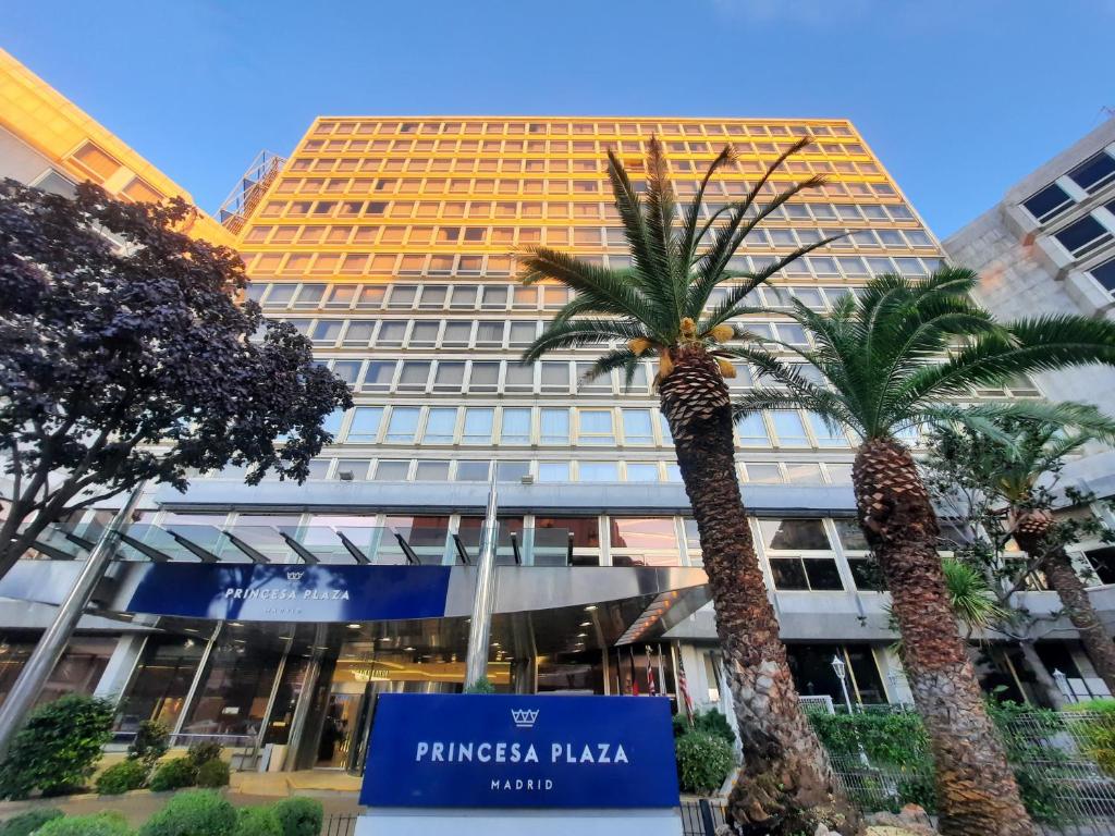 Hotels in Madrid with chargers for electric cars