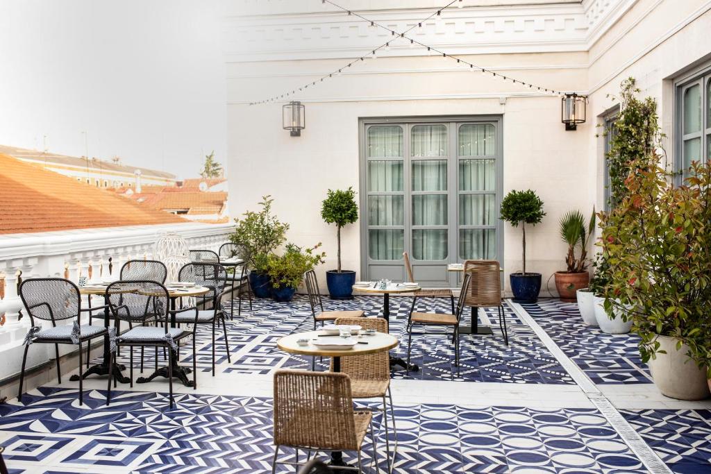 Hotels in Madrid with chargers for electric cars