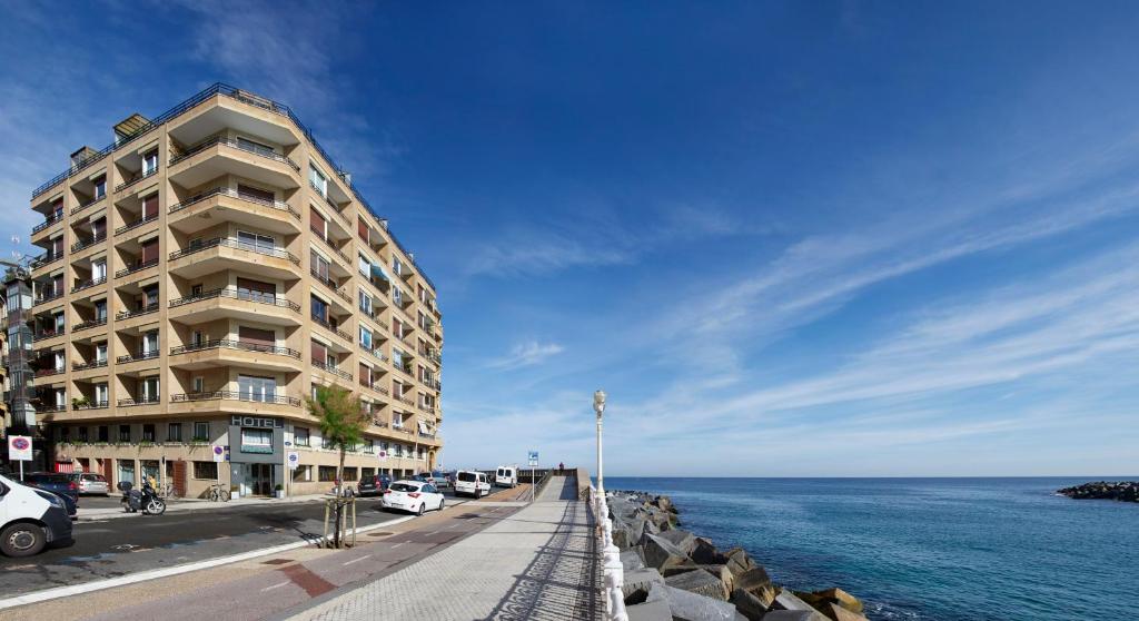 Hotel a Donostia  con caricabatterie per auto elettriche
