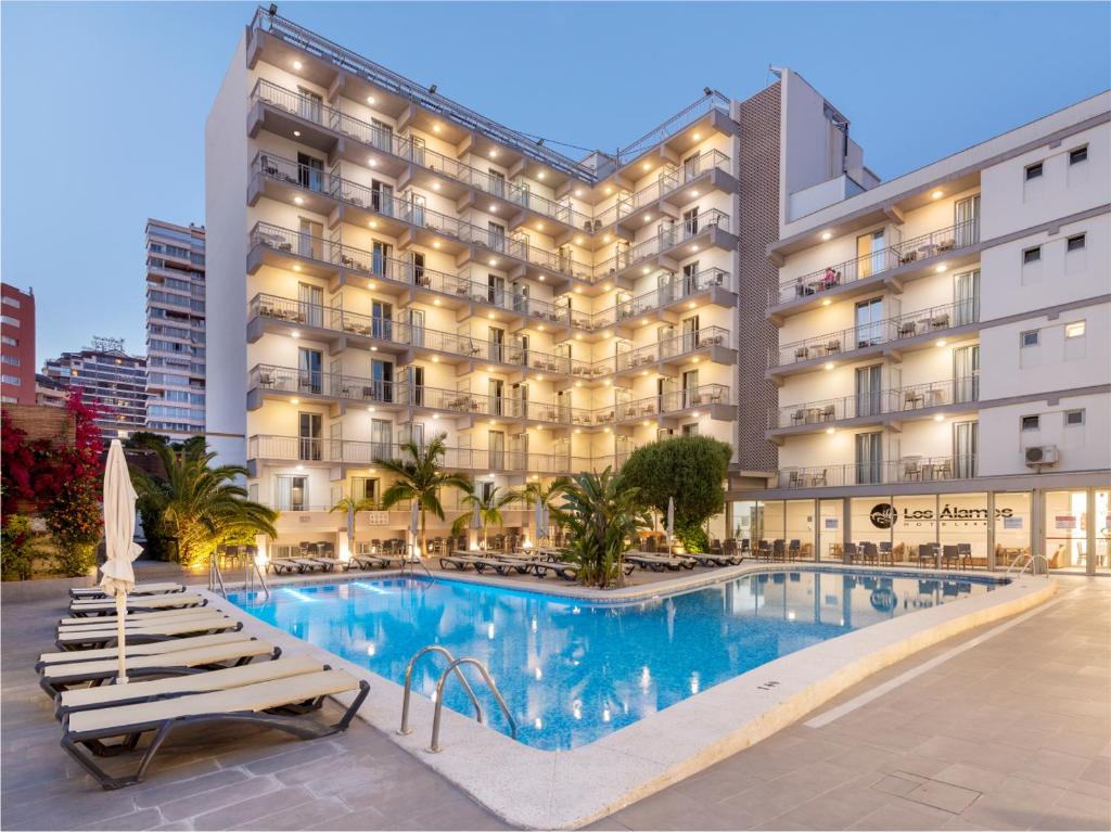 Hotel a Benidorm con caricabatterie per auto elettriche