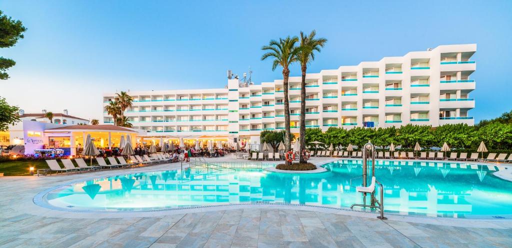 Hotel a Ciutadella De Menorca con caricabatterie per auto elettriche