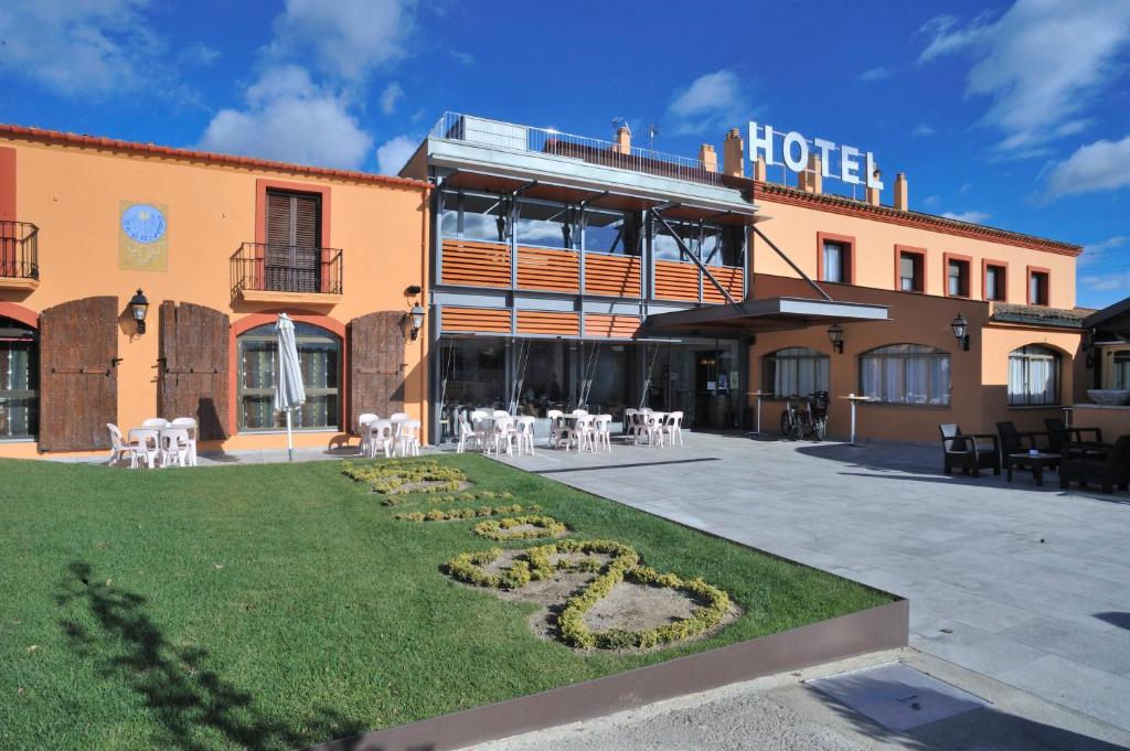 Hotel a Subirats con caricabatterie per auto elettriche