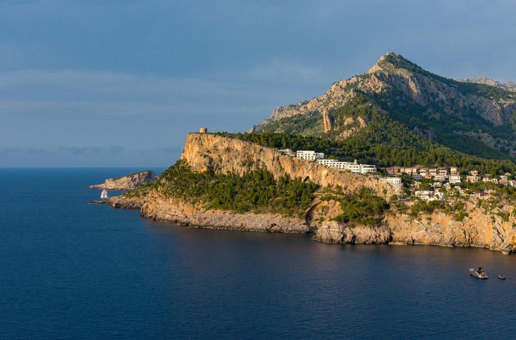 Hotel a Port De Soller con caricabatterie per auto elettriche