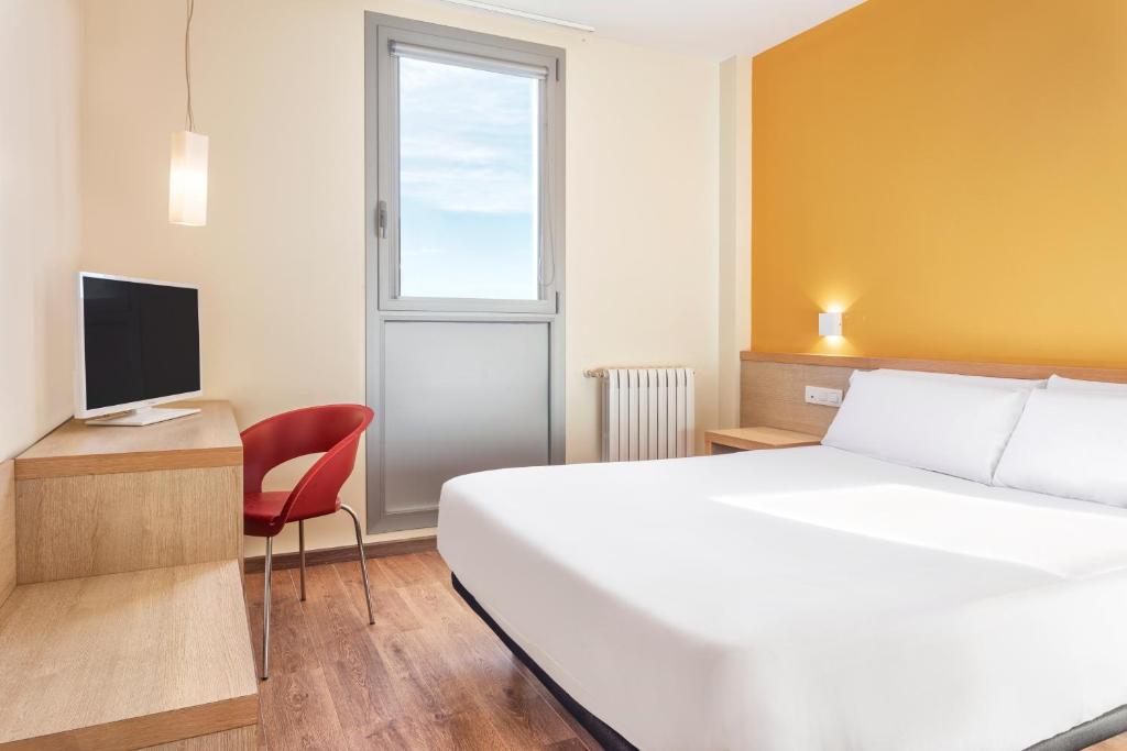 Hotel a Calatorao con caricabatterie per auto elettriche