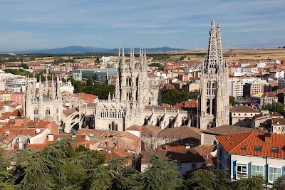 Hotel a Burgos con caricabatterie per auto elettriche
