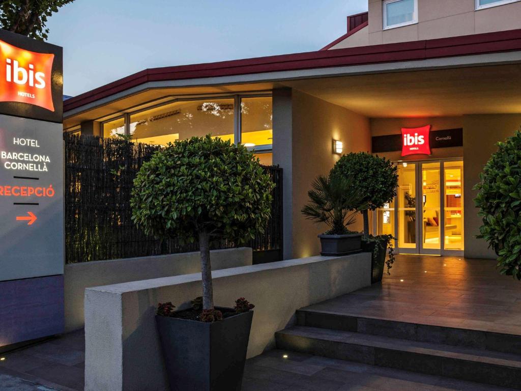 Hotel a Cornella De Llobregat con caricabatterie per auto elettriche