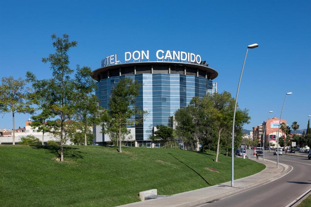 Hotel a Terrassa con caricabatterie per auto elettriche
